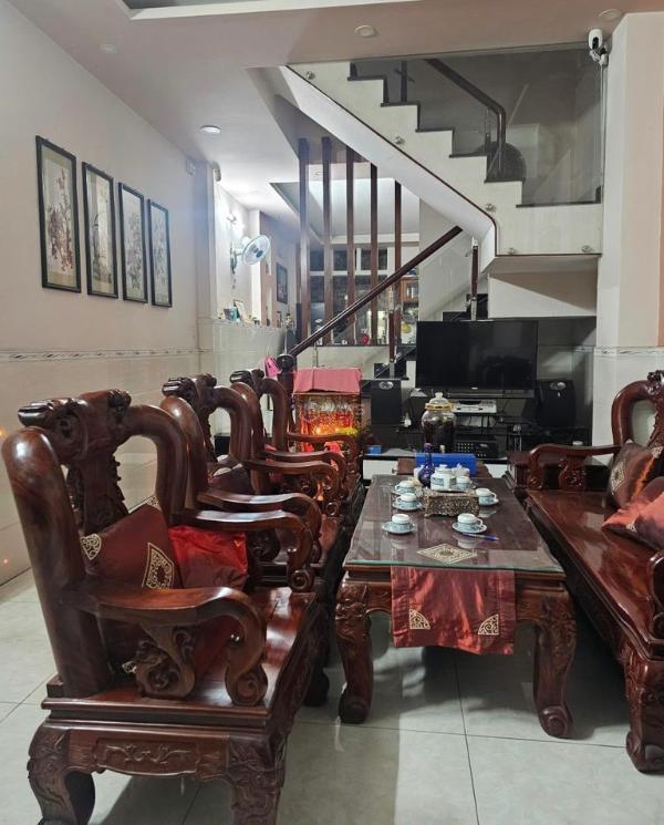 Cần bán Nhà trong hẻm 65m²