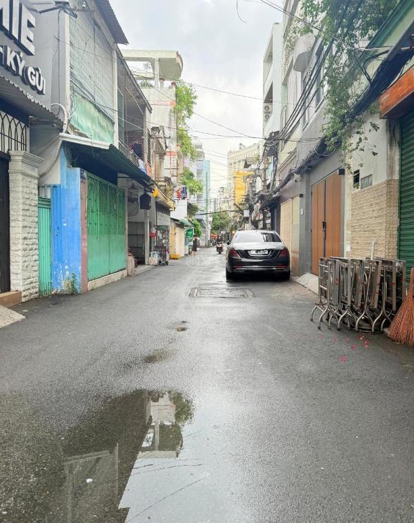 Cần bán Nhà trong hẻm 83m²
