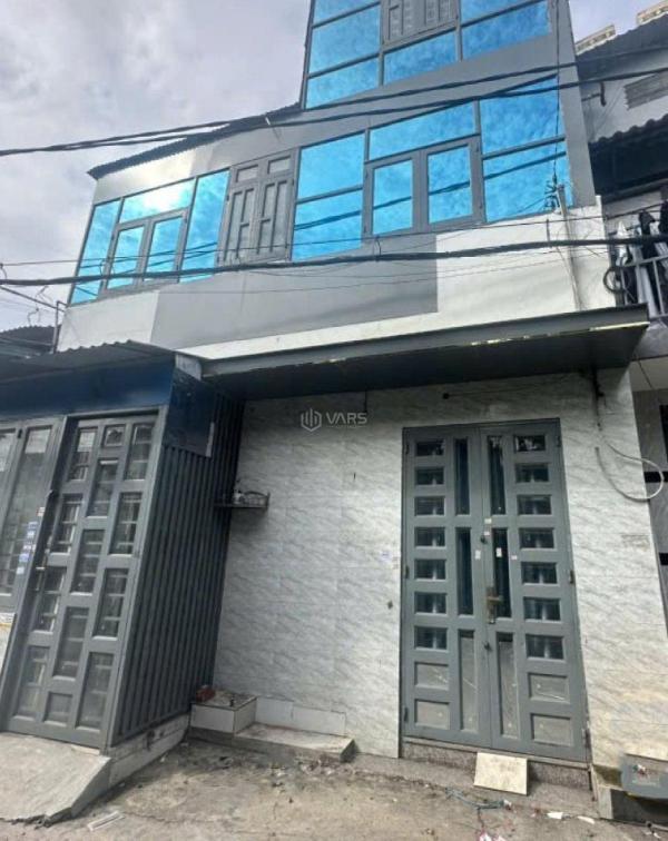 Nhà nở hậu đẹp 2 tầng, hẻm xe tải, 🏣 dtsd 87m2, shr quốc lộ 1a q12