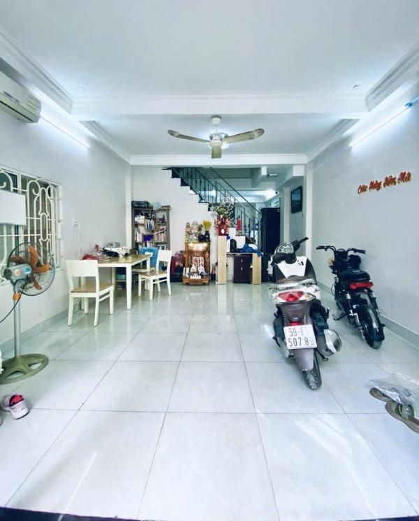 Định 👍 cư bán nhà đẹp 4 tầng xe hơi thông lê văn sỹ, 50m2, 8.8 tỷ
