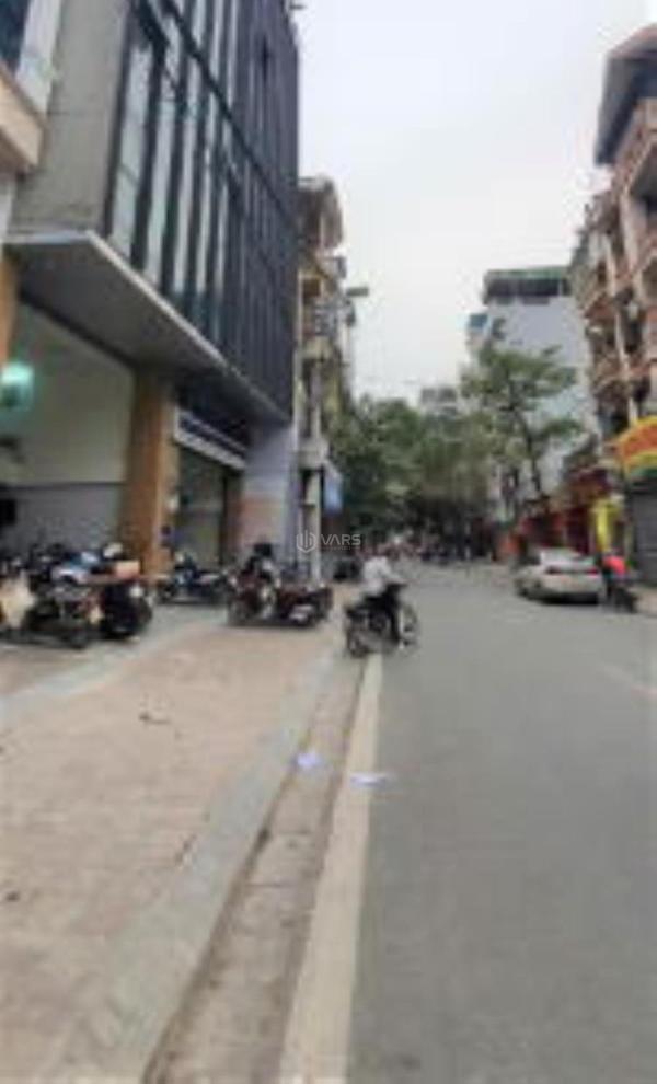 Bán nhà mặt phố 🏠 tô vĩnh diện 140m2, mt 6m, vị trí đẹp
