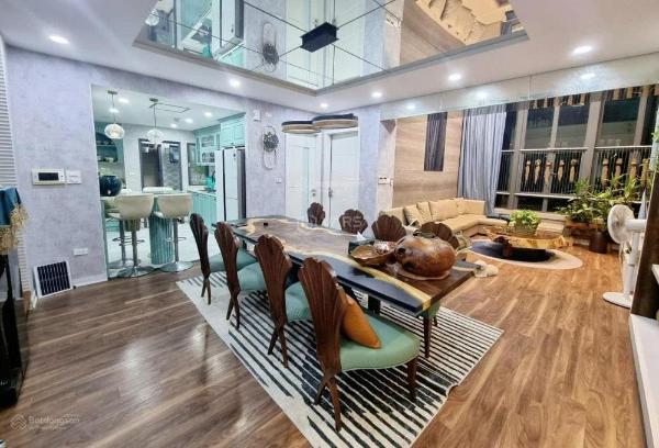 Chủ cần bán Căn hộ chung cư 187m²