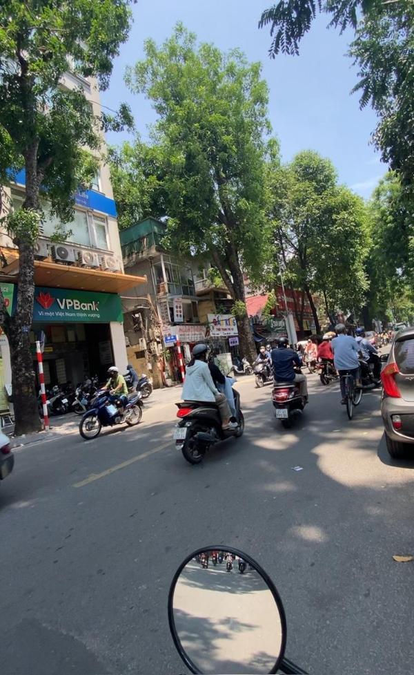Chủ cần bán Nhà mặt phố 80m²