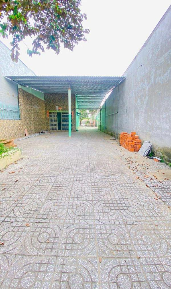 Cho 🏘️ thuê 1.200 m2 kho và nhà có sân nguyễn văn cừ 15 triệu