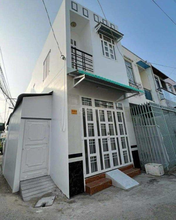 Cho thuê Nhà trong hẻm 84m²
