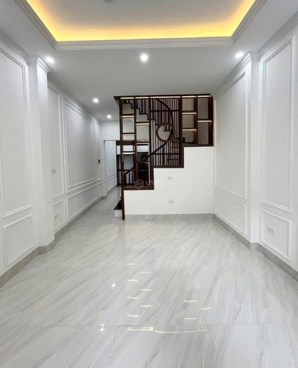 Bán nhà phân lô 🏤 hồ đền lừ - 40m2 - 8.65 tỷ - 15 ra oto tránh - 100m ra hồ đền lừ