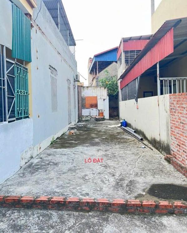 Bán 62m2 đất kim hoa mê linh nhỏ tiền xây nhà làm sân 🔥 chơi ô tô đậu cử