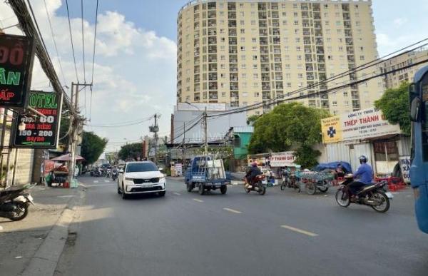 Chủ cần bán Nhà mặt phố 400m²