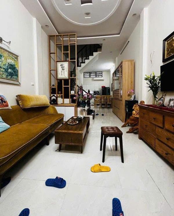 Nhà đẹp vị trí trung tâm 50m² x 4 🌊 tầng cách oto tránh 5m giảng võ lõi