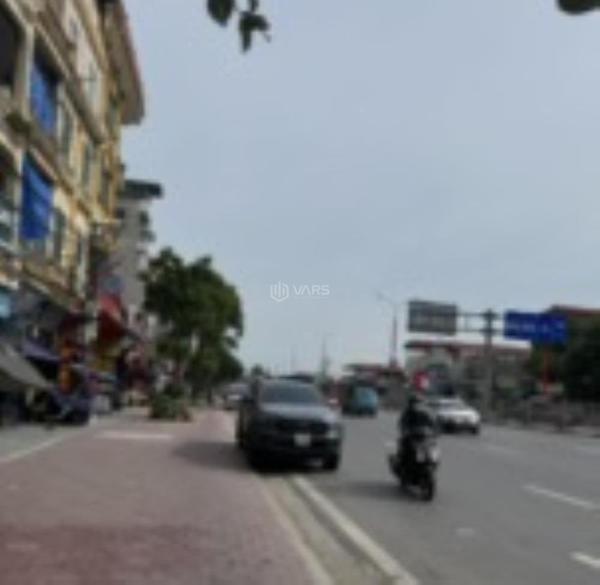 Bán tòa vp mặt phố ngọc hồi dt210m 8 tầng giá 75 🆘 tỷ
