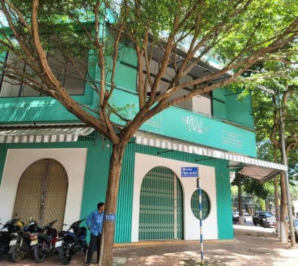 Cần cho thuê Nhà mặt phố 300m²