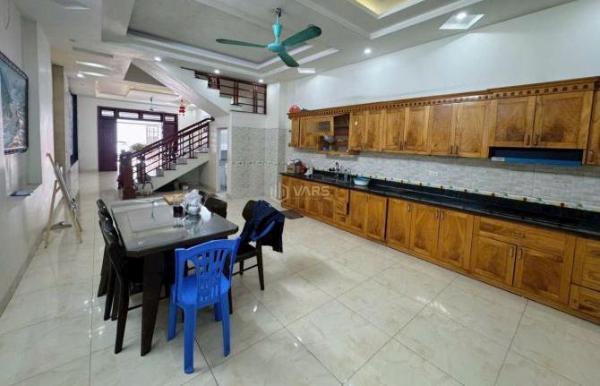 Bán nhà 3 🏬 tầng Minh Quyết, Khai Quang giá 3,85 tỷ.