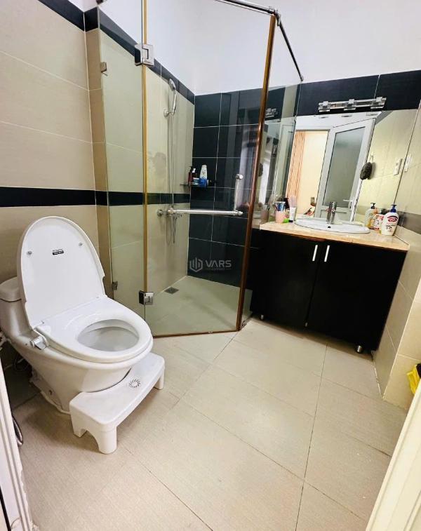 Bán biệt thự quận bình thạnh - có 🏚️ trang bị pccc - 8,8m x 20m - 3 tầng