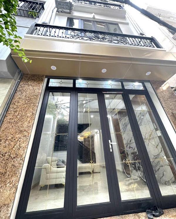 Bán nhà hoa hậu phố kim giang sát 🏡 nhà ô tô đỗ nội thất xịn- hàng xóm văn minh