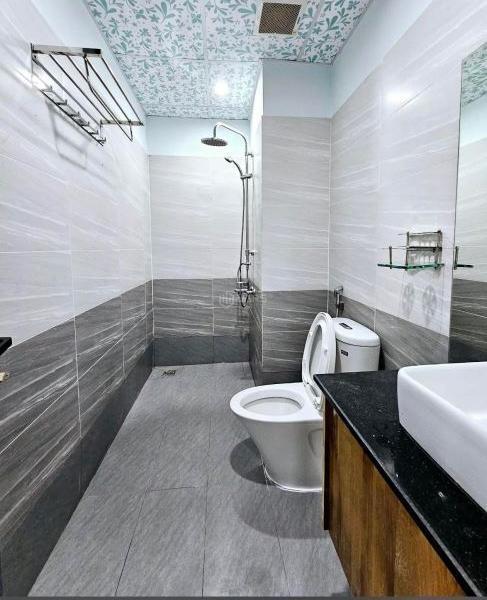 BÁN NHÀ 3 TẦNG MỚI – KHUÊ MỸ ĐÔNG 9 – VIEW CÔNG VIÊN, SÁT LÔ GÓC • 🏢 Diện tích: 102m² (ngan