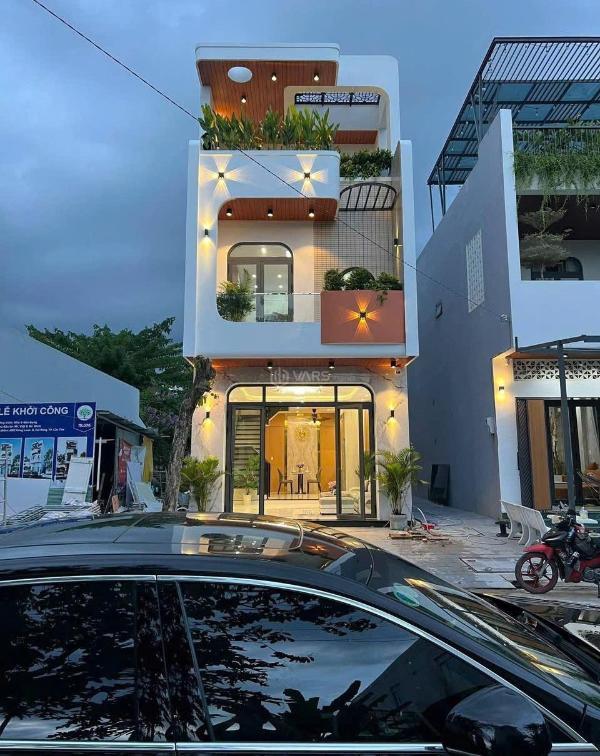 Siêu hot nhà chính chủ gần chợ bình chánh 1 🏤 trệt 1 lầu shr chỉ 2.5 tỷ