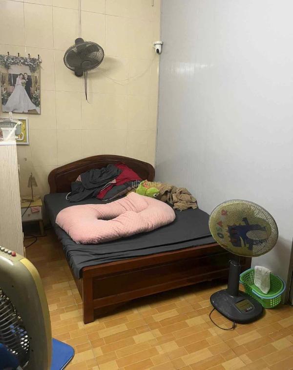 Cần bán Nhà trong hẻm 42m²