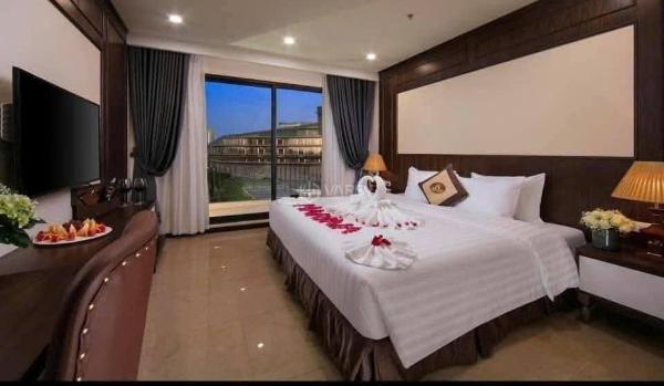 Bán tòa khách 🏤 sạn mới đẹp mặt phố trương công giai, 180m2 chẵn 46 phòng