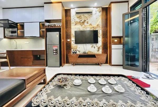 🏡 bán nhà lô góc 🔥 trương định 5 tầng sổ vuông ngõ nông gần phố hơn 9t