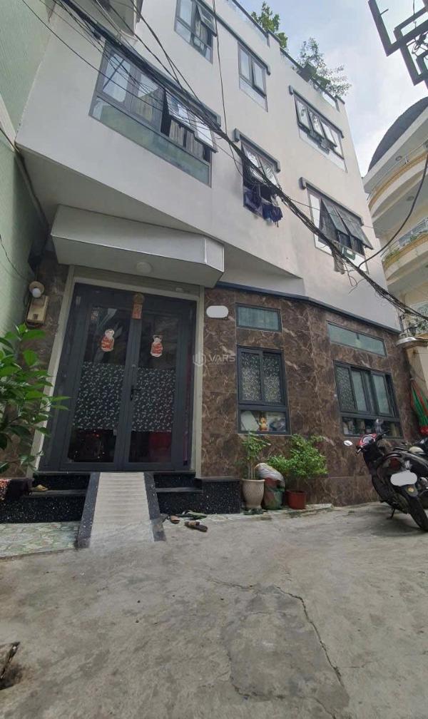 Cần bán Nhà trong hẻm 40m²