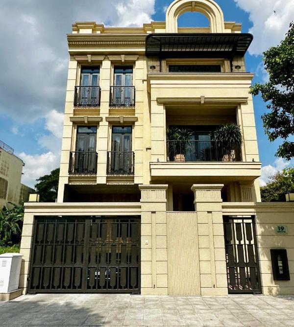 Bán Nhà mặt phố 160m²