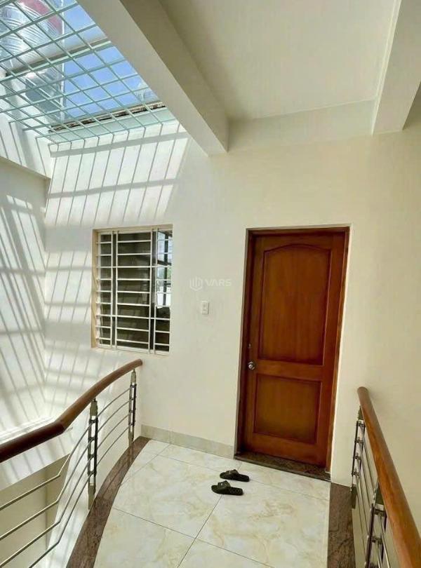 Nhà đẹp bề thế - cổng sân bay tsn, tân bình - 96m² 🏣 - hẻm ôtô tránh- chỉ 19.x tỷ