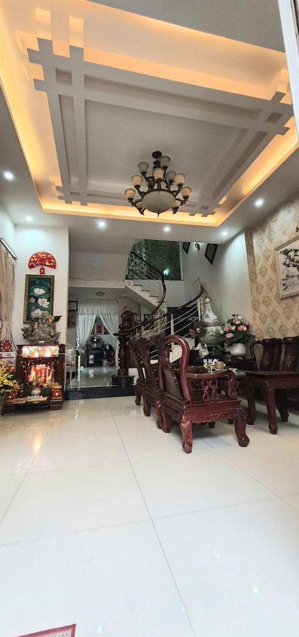 Bán Nhà trong hẻm 236m²