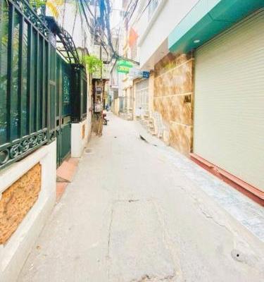 Bán nhà lô góc 2 thoáng, 🏚️ ngõ ba gác, cách mặt phố Hoàng Hoa Thám 70m