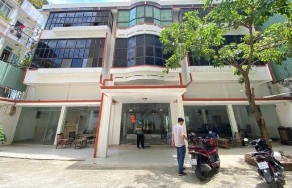 Cần cho thuê Nhà mặt phố 400m²