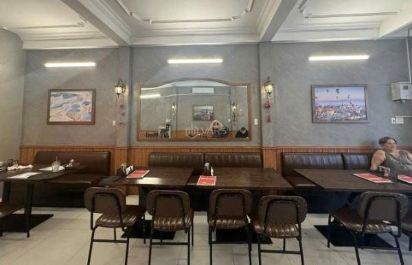 Cho thuê Nhà mặt phố 300m²