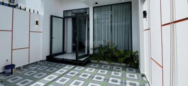 Nhà đẹp có thiết kế hiện đại tại khu nhà 🏦 ở Trường Giang