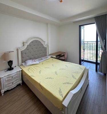 Cho thuê căn 🌊 hộ mới ~62m² với 2 PN, 1WC với phòng tắm riêng, full nội thất cao cấp