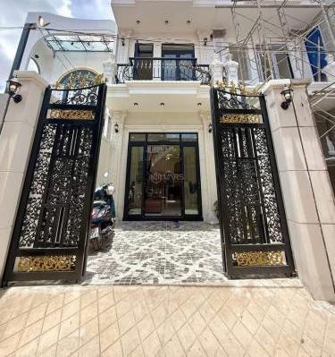 Cần bán Nhà trong hẻm 94m²