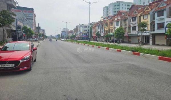Chủ cần bán Nhà mặt phố 100m²