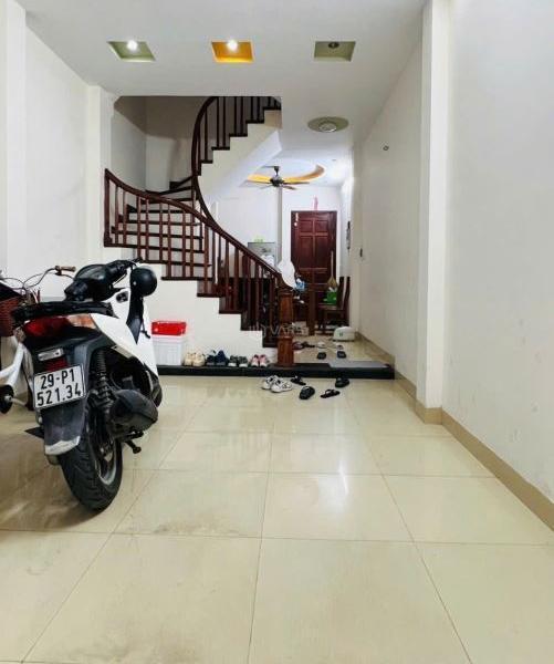 Cần bán Nhà mặt phố 42m²