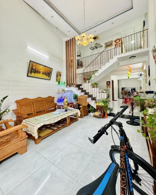 Bán Nhà trong hẻm 94m²