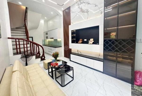 Cần bán Nhà trong hẻm 28m²