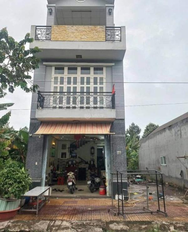 Bán nhà 1 trệt 2 💥 lầu đường nhựa 12m giá chưa tới 4 tỷ