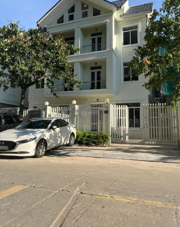 Bán biệt thự đơn lập 🏦 kđt nghĩa đô (phía đầu starlake) 400m2 vị trí hiếm đẹp