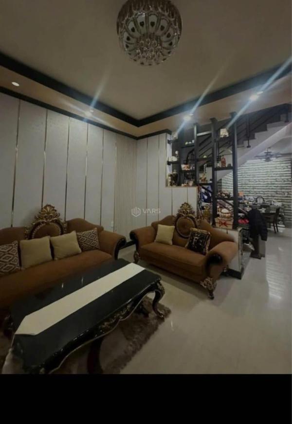 Cần bán căn nhà đang kinh 🏢 doanh 2 mặt tiền đường chính nguyên tử lực, đà lạt