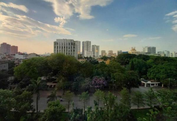 Chủ cần bán Nhà mặt phố 230m²