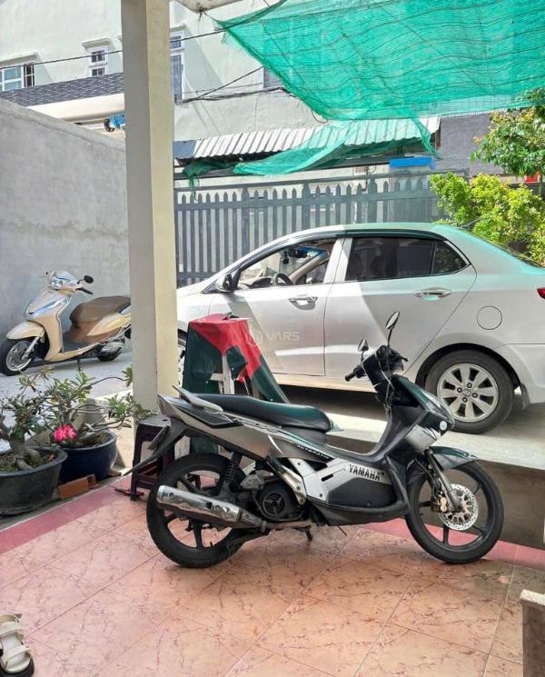 Nhà cấp 4 246m2 ( 7 x 🏡 32 ) hẻm xe hơi đông hưng thuận cách mặt tiền 1 căn