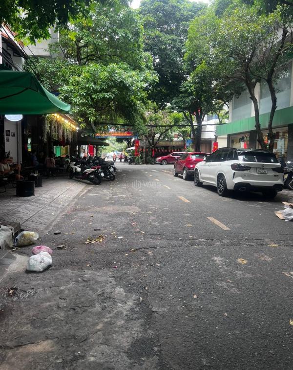 Bán Nhà mặt phố 60m²