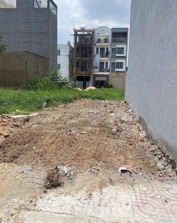 Bán 2 lô đất trong 🏤 kdc tên lửa 2, dt 130m2, 80m2. sổ sẵn. đường nhựa 14m, full t