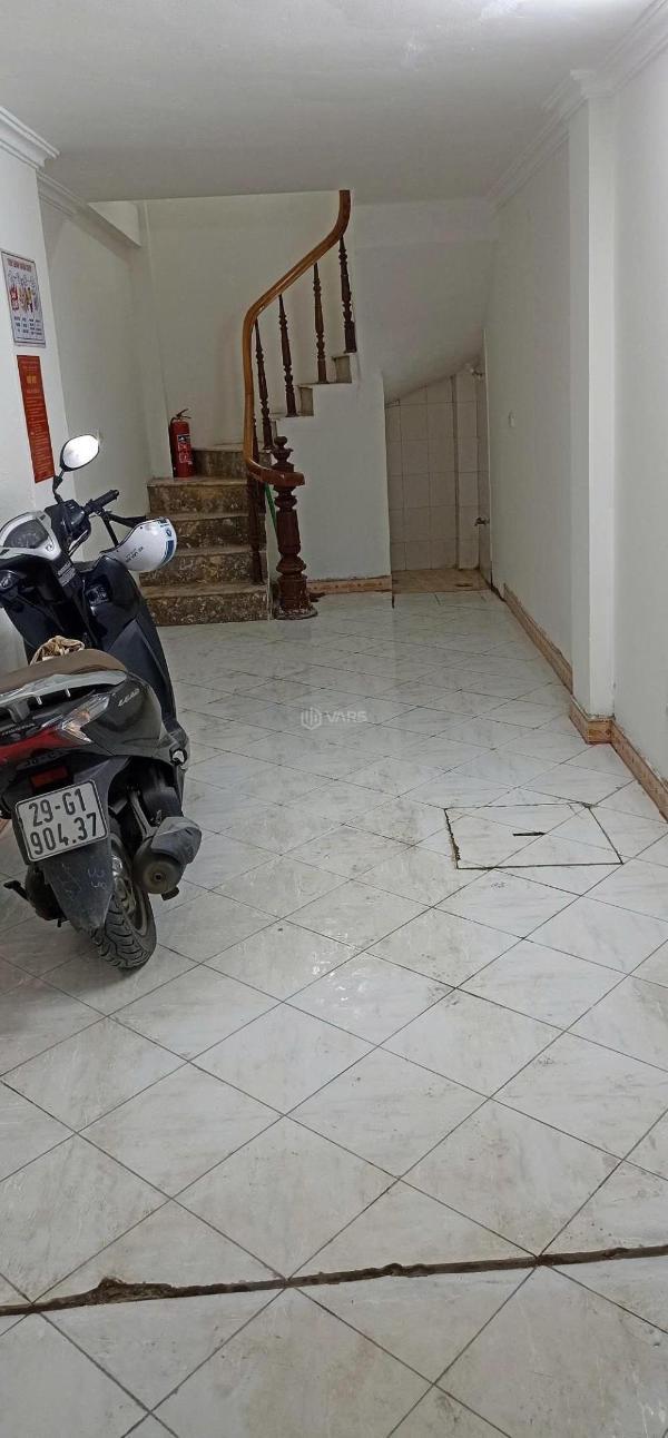 Cho 🏠 thuê nhà ngõ 55 phố kính kinh, thanh xuân. giá: 12tr. lh: 09371*****