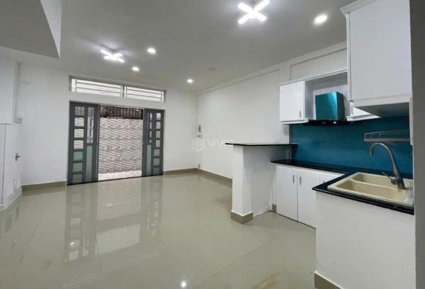 ⭐️ giảm 300tr nhà 🏣 vuông 2 tầng 31m2 thích quảng đức pn