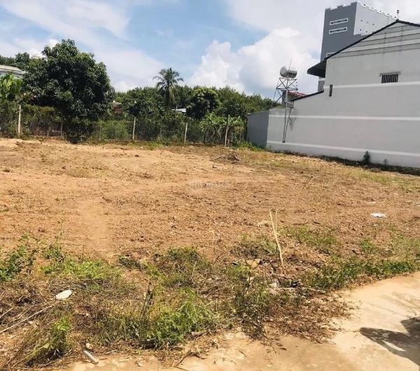 Kẹt tiền bán 201m2 đất thổ cư ngay ql sát bên chợ, tr.học dân 🔥 đông. giá 150tr