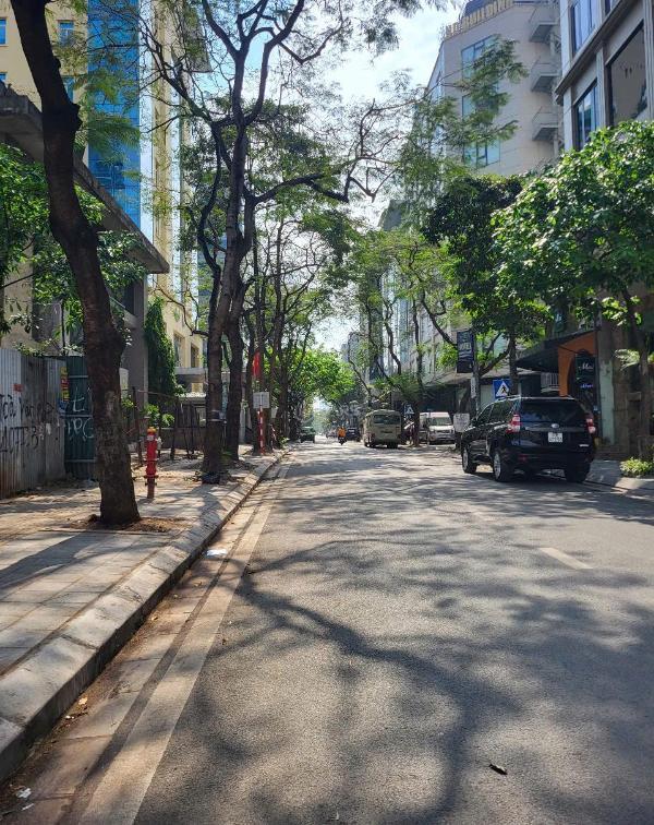 Cần bán Nhà trong hẻm 120m²