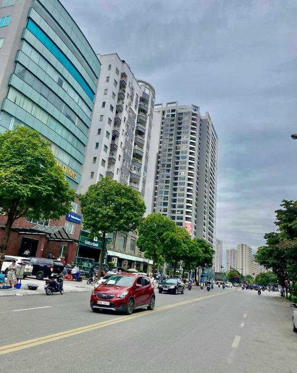 Bán tòa khách sạn đỉnh 🏚️ nhất phố duy tân cầu giấy, 850m2, mặt tiền 30m