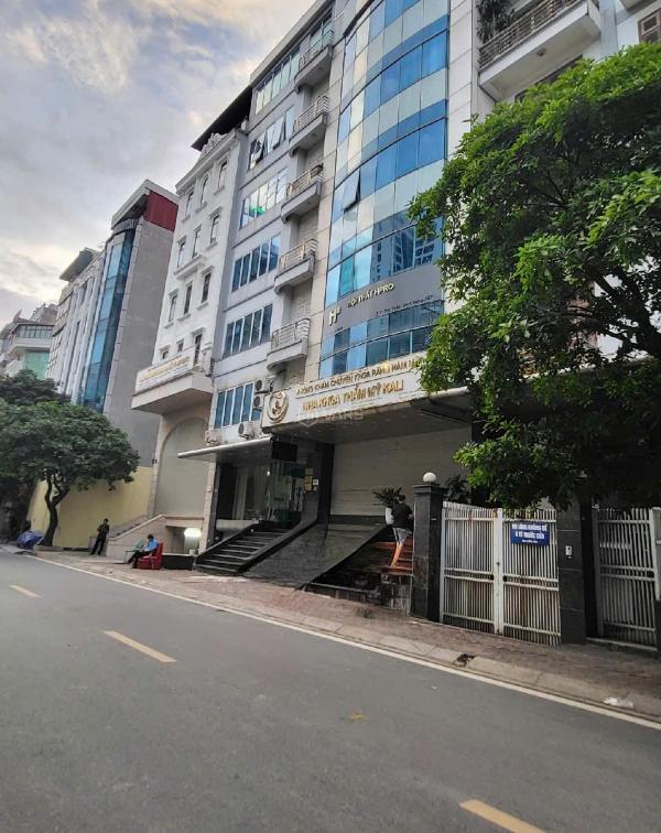 Bán Nhà trong hẻm 120m²